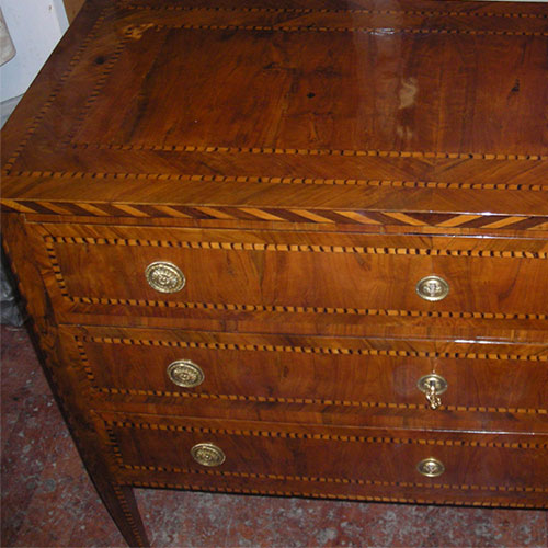 Cassettone dopo il restauro